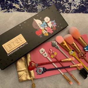SOLD BT21 Eyeshadow Palette and Brush Set!